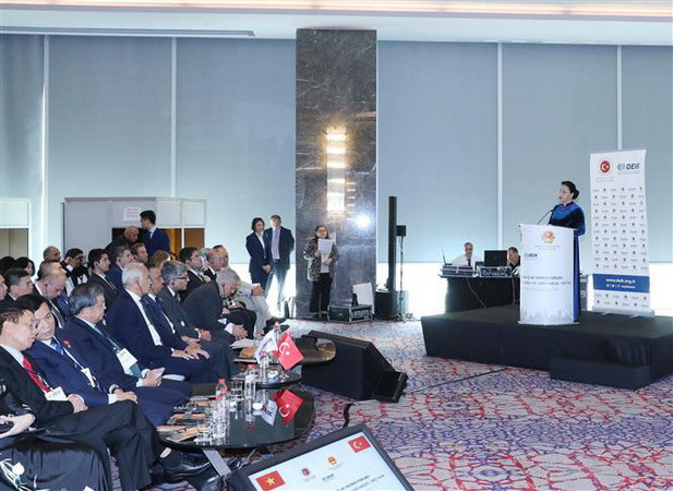 Chủ tịch Quốc hội dự Diễn đàn Kinh doanh và Đầu tư Thổ Nhĩ Kỳ-Việt Nam ảnh 1