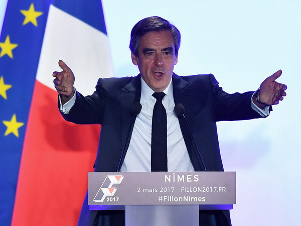 Cảnh sát Pháp khám xét biệt thự của ứng cử viên tổng thống Fillon ảnh 1