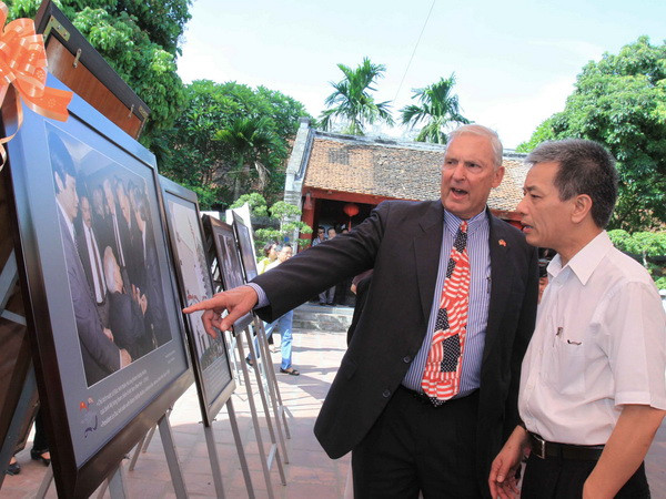 Quan hệ Việt-Mỹ và nước Mỹ qua ống kính nhiếp ảnh gia Việt Nam ảnh 1