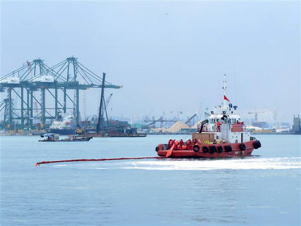 Diễn tập phối hợp tìm kiếm cứu nạn hàng hải trong vùng nước cảng biển ảnh 2