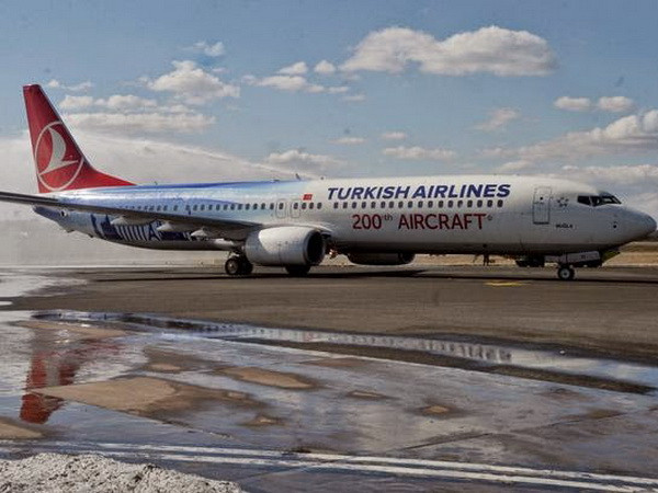 Máy bay Thổ Nhĩ Kỳ hạ cánh khẩn cấp do cảnh báo bị đặt bom ảnh 1