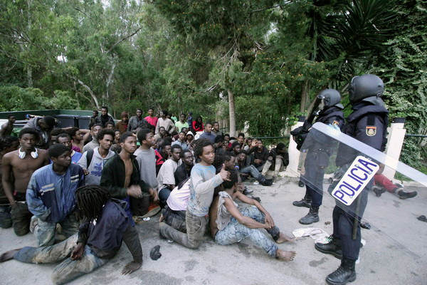 EU thúc đẩy đàm phán với Ai Cập và Tunisia về người di cư ảnh 1