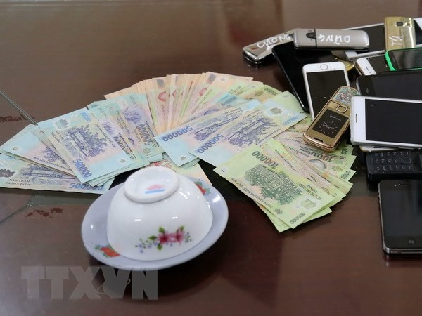 Bắt quả tang 37 đối tượng đánh bạc, thu giữ hơn 980 triệu đồng ảnh 1