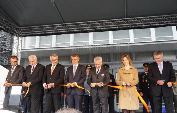 Khai mạc Hội chợ Công nghệ quốc phòng lớn nhất Trung-Đông Âu ảnh 2