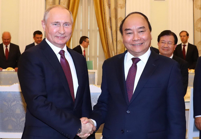 Thủ tướng Nguyễn Xuân Phúc hội kiến Tổng thống Nga Vladimir Putin ảnh 1