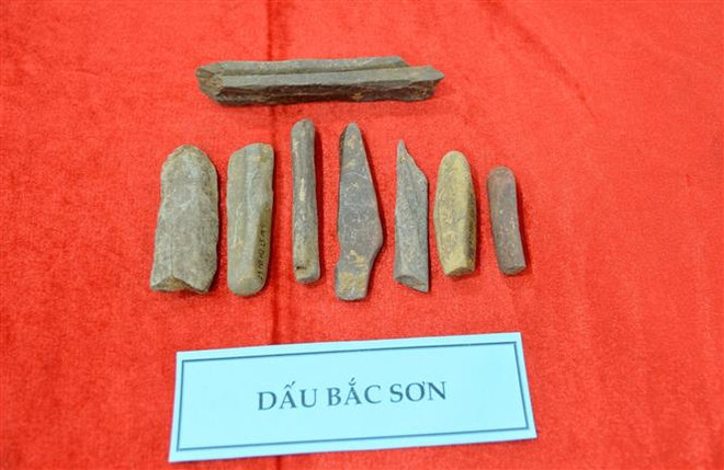 Lạng Sơn: Phát hiện hơn 900 hiện vật khảo cổ tại hang Ngườm Sâu ảnh 2