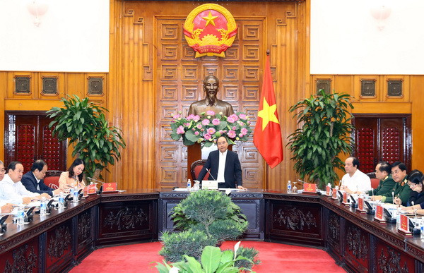Thủ tướng Nguyễn Xuân Phúc làm việc với lãnh đạo chủ chốt tỉnh An Giang. (Ảnh: Thống Nhất/TTXVN) Thủ tướng: An Giang cần coi du lịch là một mũi nhọn tăng trưởng ảnh 1