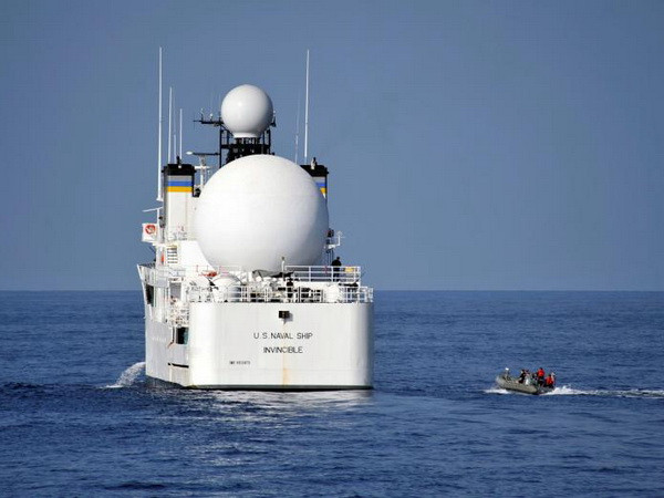 Mỹ chỉ trích Hải quân Iran "thiếu chuyên nghiệp" ở Eo biển Hormuz ảnh 1