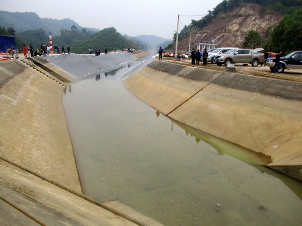 Thông dòng chảy sau sự cố vỡ kênh Bắc sông Chu-Nam sông Mã ảnh 1