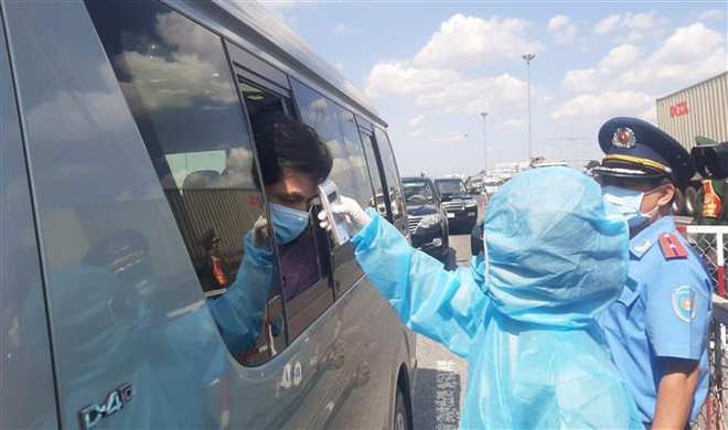 Những 'lá chắn thép' trong dịch COVID-19: Những người đi trước về sau ảnh 2