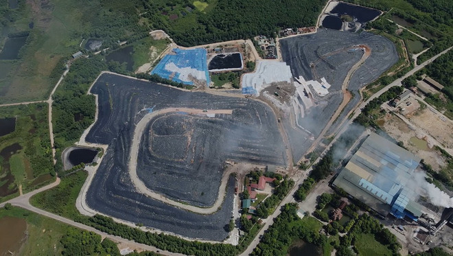 Hà Nội: Đề xuất tạm dừng tiếp nhận rác tại bãi Xuân Sơn ảnh 2