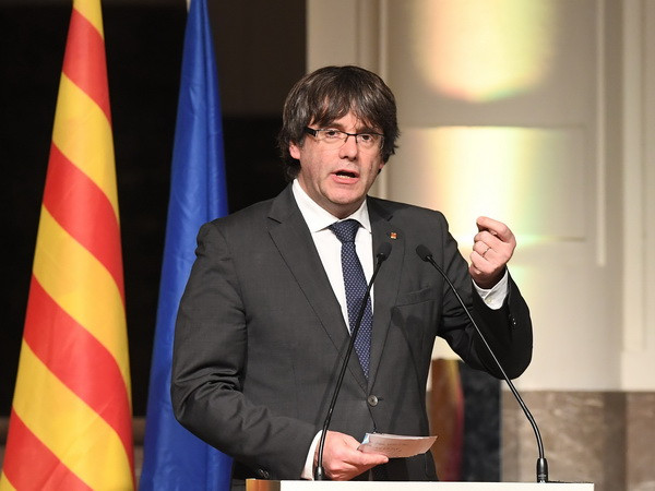 Tây Ban Nha rút lại lệnh bắt giữ quốc tế cựu Thủ hiến Catalonia ảnh 1