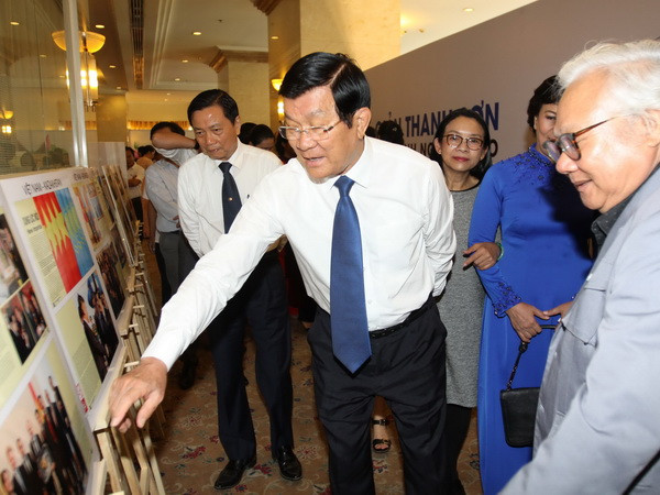 Triển lãm ảnh Ký sự ngoại giao với chủ đề "Vị thế Việt Nam" ảnh 1