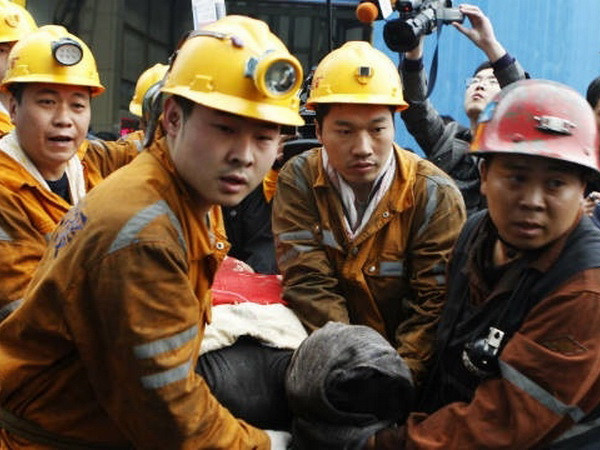 Gần 20 công nhân bị mắc kẹt dưới các mỏ than ở Trung Quốc ảnh 1