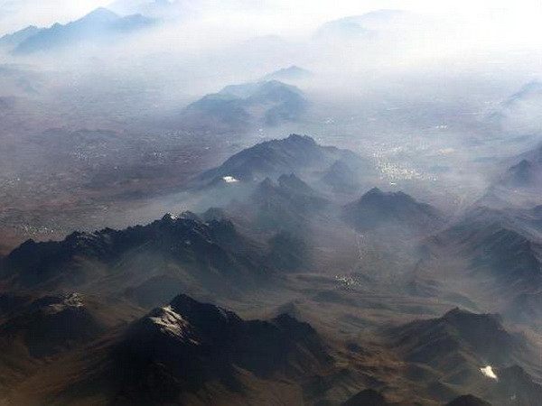 Iran: Xe chở du khách lao xuống thung lũng, 40 người thương vong ảnh 1