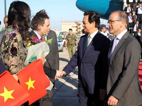 Thủ tướng Nguyễn Tấn Dũng bắt đầu thăm chính thức Bồ Đào Nha ảnh 1