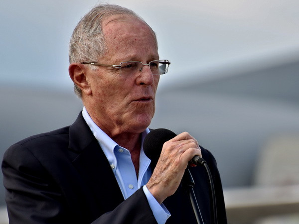 Tổng thống Peru nhận được nhiều sự ủng hộ trước phiên luận tội ảnh 1