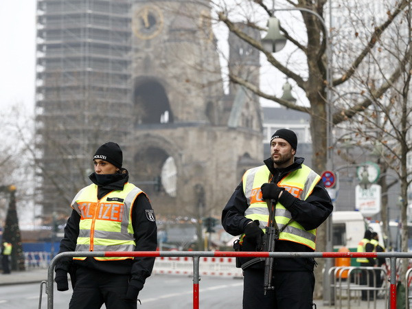 Đức chặn đứng âm mưu tấn công khủng bố tại sân trượt băng ảnh 1