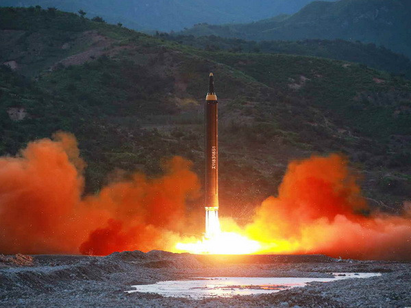 Tổng thống Hàn Quốc triệu tập cuộc họp khẩn Hội đồng an ninh quốc gia ảnh 1