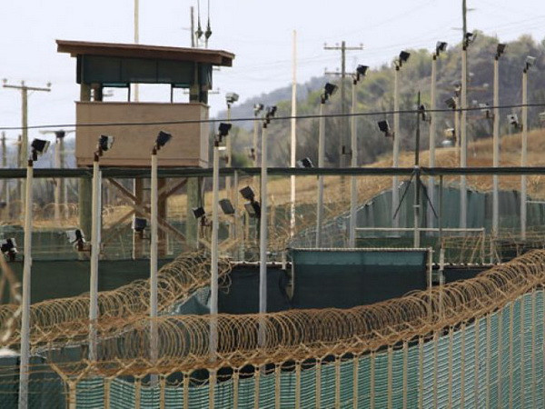 Ông Obama dùng mọi cách để sớm đóng cửa nhà tù Guantanamo ảnh 1