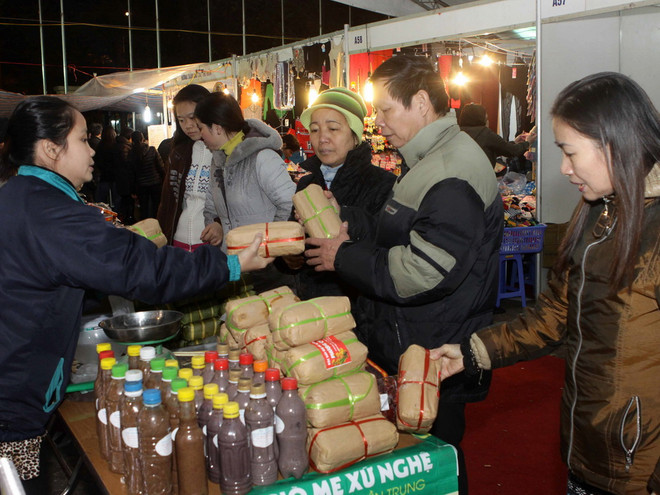 Tưng bừng mở màn tuần lễ Hội Xuân Hà Nội năm 2015 ảnh 1