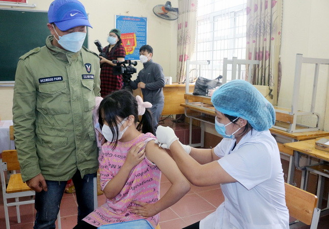 Hà Nam tiêm vaccine phòng COVID-19 cho trẻ từ 5 đến dưới 12 tuổi ảnh 1