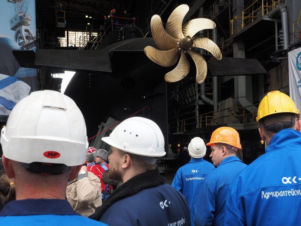 Nga hạ thủy thêm một chiếc tàu ngầm lớp Varshavyanka ảnh 1