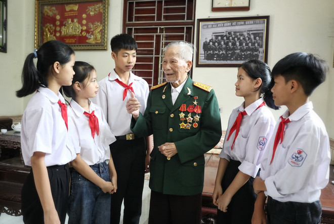 ttxvn_anh hung Chu Van Mui1.jpg