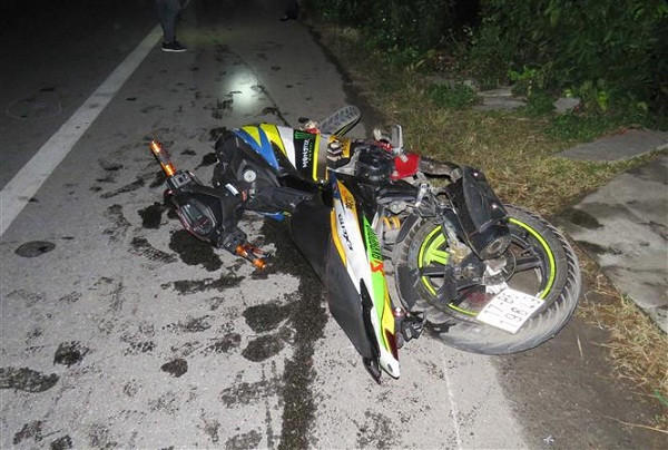 Ôtô va chạm xe máy trong đêm, 2 người chết, 3 người thương nặng ảnh 2