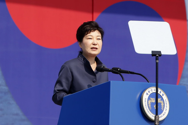Bà Park Geun Hye kêu gọi quân đội tăng cường sẵn sàng chiến đấu ảnh 1