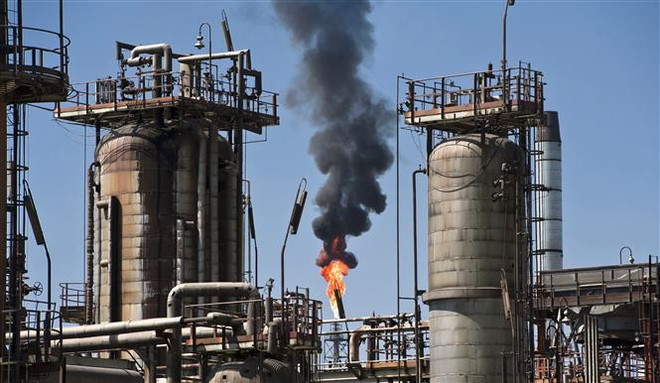 Một cơ sở khai thác dầu ở Tula, bang Hidalgo, Mexico. (Ảnh: AFP/TTXVN) OPEC+ xem xét khả năng hoãn tăng sản lượng dầu vào đầu năm 2021 ảnh 1