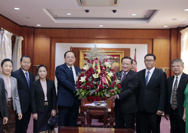 Lãnh đạo các bộ, ngành của Lào chúc mừng 75 năm Quốc khánh 2/9 ảnh 1