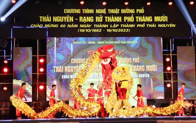 Đậm nét văn hóa dân gian tại Chương trình nghệ thuật đường phố ảnh 1