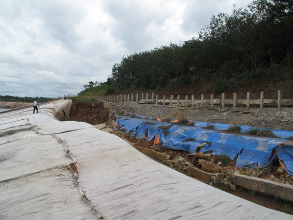 Khắc phục sụt, trượt khu vực hồ chứa bùn đỏ Nhà máy Alumin Nhân Cơ ảnh 2