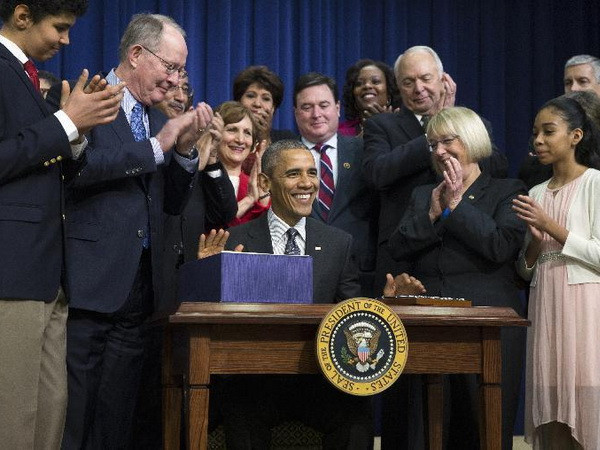 Tổng thống Barack Obama ký ban hành luật cải cách giáo dục Mỹ ảnh 1