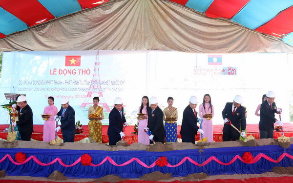 Việt Nam giúp Lào nâng cao hạ tầng truyền dẫn phát hình quốc gia ảnh 1