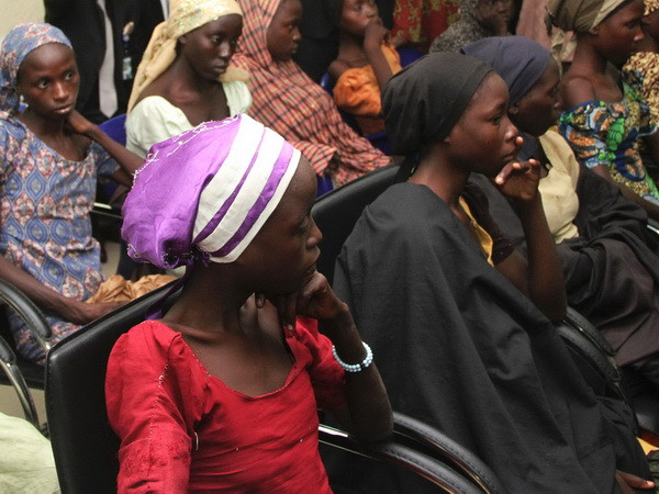 Nigeria tiếp tục đàm phán để giải cứu nữ sinh bị Boko Haram bắt cóc ảnh 1