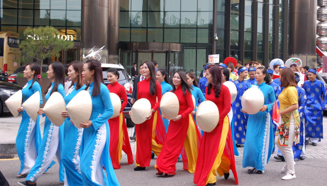 Tưng bừng Lễ hội Văn hóa và Ngày Lao động Việt Nam tại Hàn Quốc ảnh 3