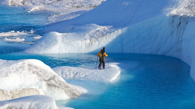 Sông băng tan ở Greenland. (Nguồn: europa.eu) Nhiệt độ ấm lên khiến môi trường Bắc Cực ngày càng xuống cấp ảnh 1