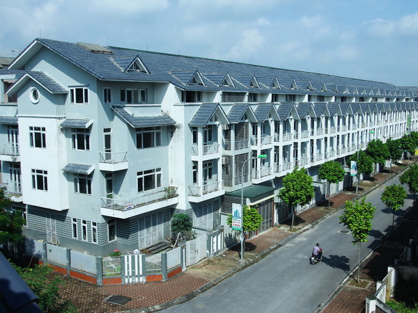 Các căn hộ liền kề tại khu đô thị Xuân Phương, huyện Hoài Đức của Hà Nội. (Ảnh: Tuấn Anh/TTXVN) Còn gần 32 ngàn tỷ đồng tồn kho bất động sản trên toàn quốc ảnh 1