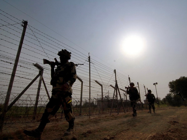 LHQ, Mỹ, Trung hối thúc Ấn Độ và Pakistan hạ nhiệt căng thẳng ảnh 1