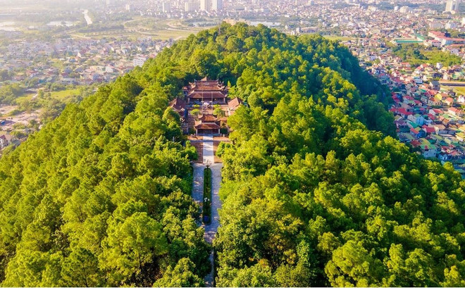 Đến Phượng Hoàng Trung Đô nhớ công lao to lớn của Anh hùng áo vải ảnh 2