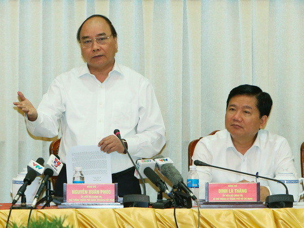 Thủ tướng: Xây dựng TP.HCM thành “hòn ngọc chiếu sáng Viễn Đông” ảnh 1