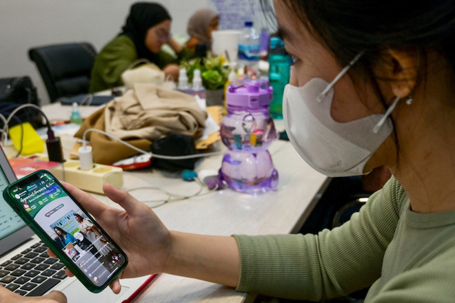 ttxvn_1103_ban hang2.jpg