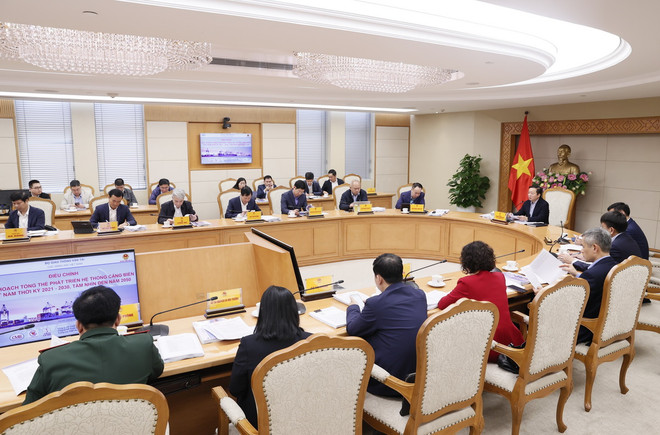 ttxvn_1103_tran hong ha cang bien (2).jpg