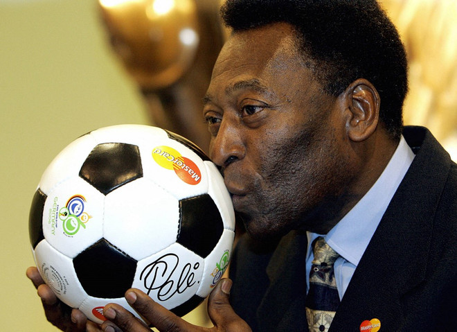Vua bóng đá Pele. (Nguồn: AFP) Vua bóng đá Pele đón Giáng sinh trong bệnh viện do bệnh tình trở nặng ảnh 1