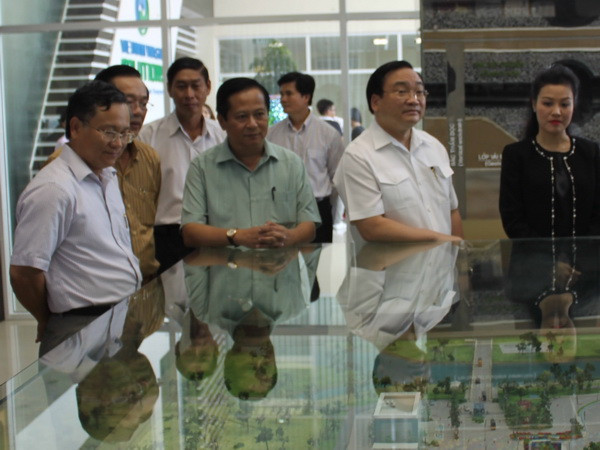 Phó Thủ tướng thăm Công ty xử lý chất thải rắn Việt Nam ảnh 1