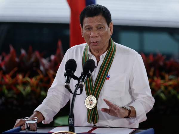 Tổng thống Philippines Rodrigo Duterte thách thức CIA "lật đổ" ảnh 1