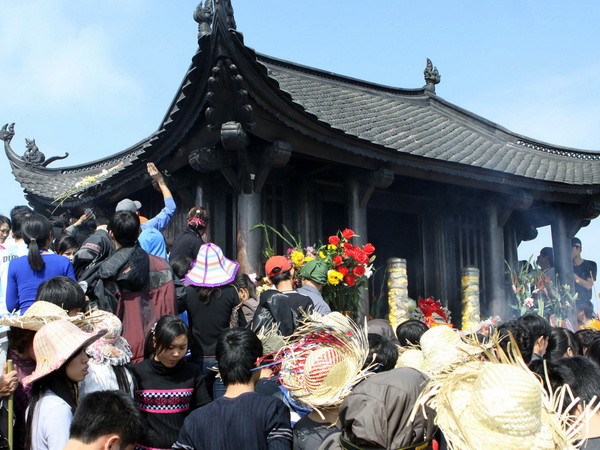 Đi vệ sinh trong đêm, du khách ngã xuống vực sâu tại Yên Tử ảnh 1