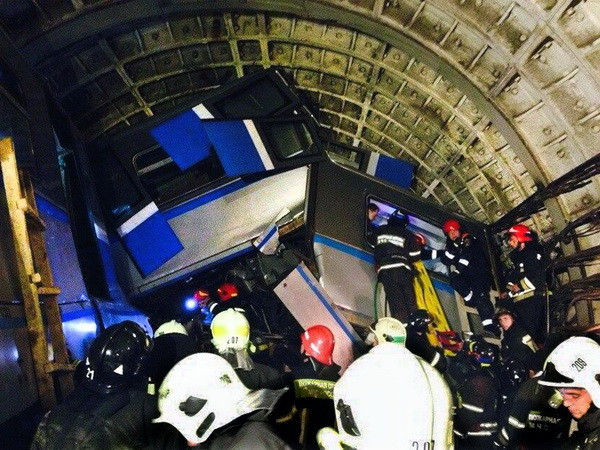 Chủ tịch nước điện thăm hỏi vụ tai nạn tàu điện ngầm tại Nga ảnh 1